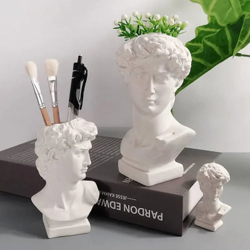 David Sculpture Vase