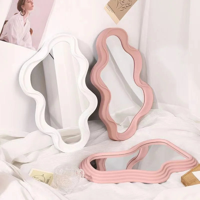 Cloud Mirror – The Sculptural Statement