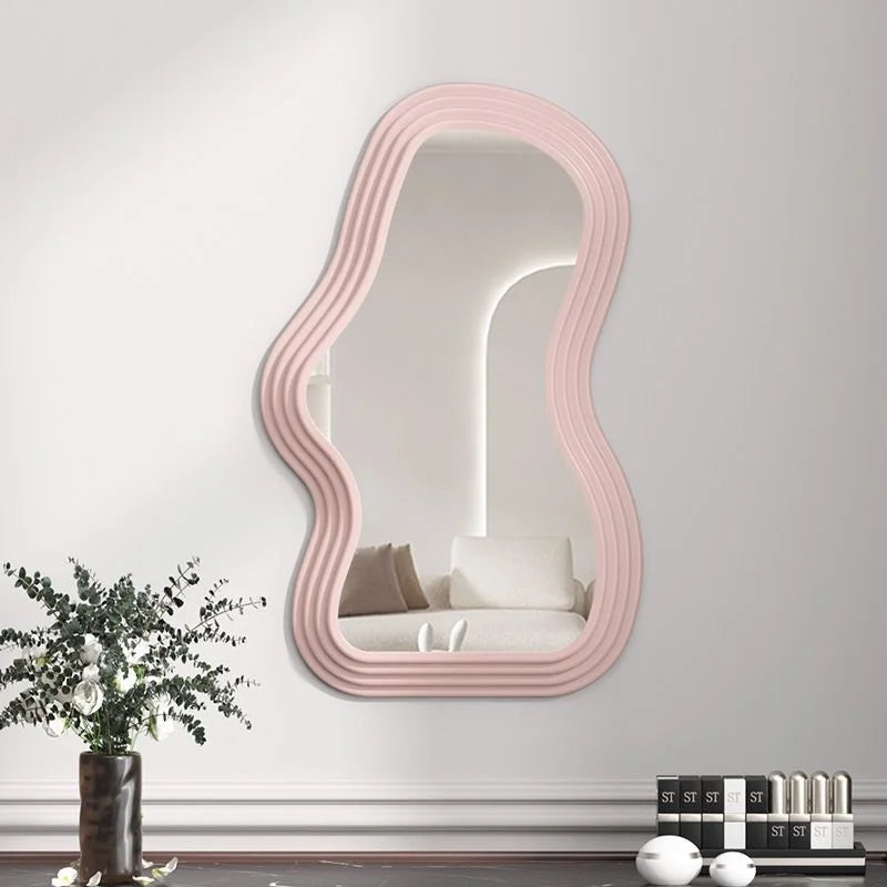Cloud Mirror – The Sculptural Statement