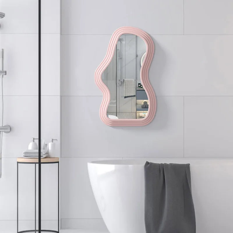 Cloud Mirror – The Sculptural Statement