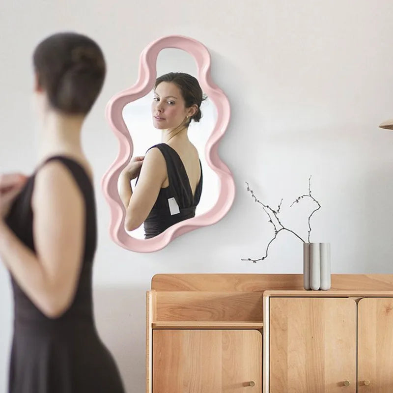Cloud Mirror – The Sculptural Statement