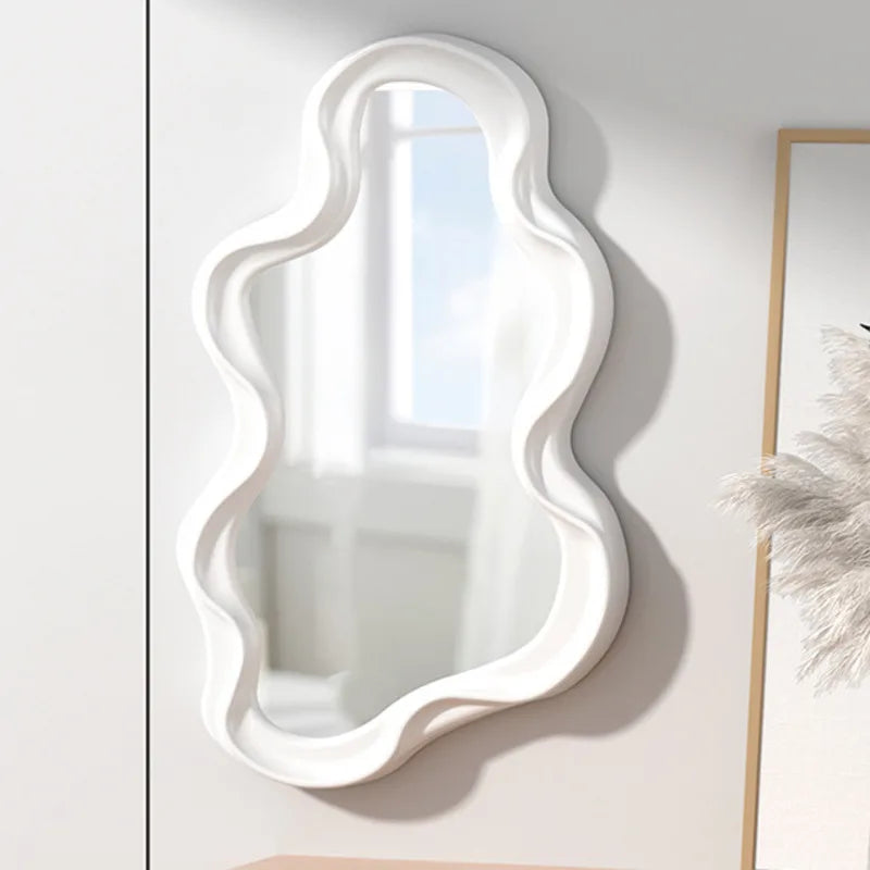 Cloud Mirror – The Sculptural Statement