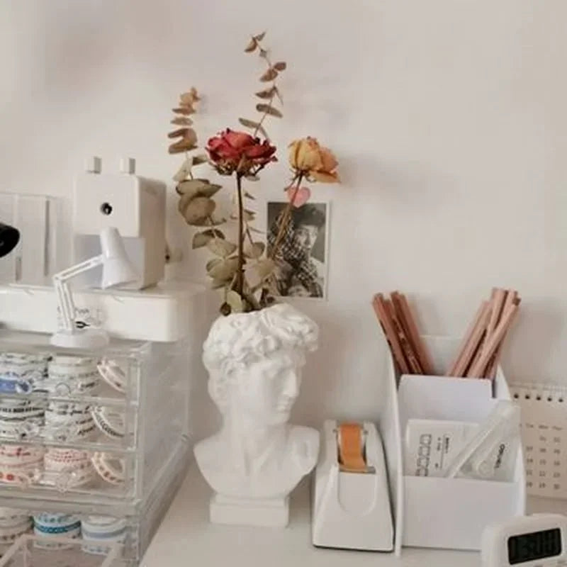 David Sculpture Vase